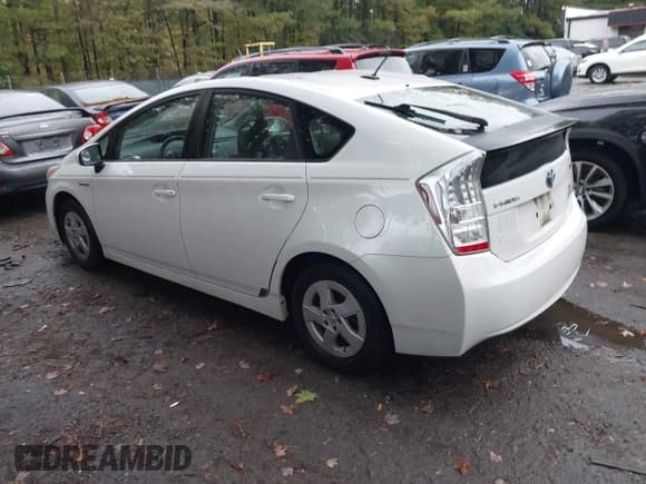 ✅ 2011 Toyota Prius II • VIN: JTDKN3DU6B0270006 • Lot: 43570478. Listed on IAAI with 172,962 mi. Free auction sales archive from the USA and detailed vehicle history report at DreamBid. Image 3.