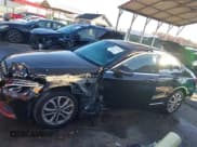 ✅ 2017 Mercedes-Benz C 300 • VIN: 55SWF4KB5HU221846 • Lot: 43765894. Wystawiony na IAAI z przebiegiem 99 367 mil. Bezpłatny archiwum sprzedaży aukcyjnych z USA i szczegółowy raport historii pojazdu na DreamBid. Zdjęcie 14.