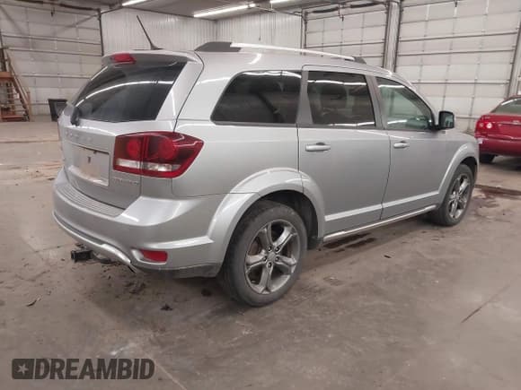 ✅ 2017 Dodge Journey Crossroad Plus • VIN: 3C4PDDGG6HT560925 • Лот: 43165236. Опубликован ранее на IAAI с пробегом 178 922 миль. Бесплатный доступ к архиву аукционных продаж из США и подробный отчёт об истории автомобиля на DreamBid. Изображение 4.