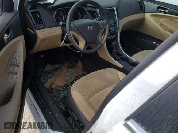 ✅ 2014 Hyundai Sonata GLS • VIN: 5NPEB4AC1EH899302 • Lot: 75284984. Listed on Copart with 70,104 mi. Free auction sales archive from the USA and detailed vehicle history report at DreamBid. Image 8.