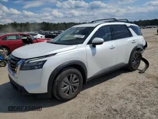 ✅ 2025 Nissan Pathfinder SV • VIN: 5N1DR3BB6SC263999 • Lot: 70742625. Wystawiony na Copart z przebiegiem 4 178 mil. Bezpłatny archiwum sprzedaży aukcyjnych z USA i szczegółowy raport historii pojazdu na DreamBid. Zdjęcie 1.