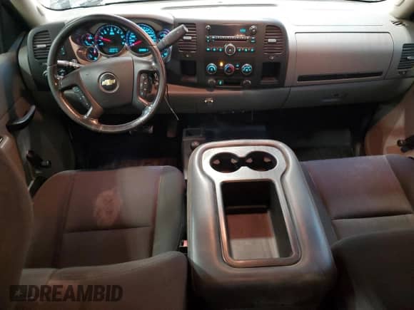 2013 Chevrolet Silverado 3500HD Work Truck z VIN 1GC4KZCG1DF112074, wystawiony jako Copart lot #83610144 z przebiegiem 155 101 mil mil oraz Czysty tytuł • Clean title. Historia ofert i sprzedaży dostępna na DreamBid. Obrazek 8.