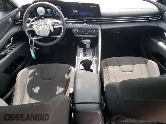 2025 Hyundai Elantra SEL Convenience с VIN KMHLS4DG8SU965251, выставлен на аукционе Copart как лот 63420425 с пробегом 4 363 миль миль и Списание • Salvage title. История ставок и продаж доступна на DreamBid. Изображение 8.