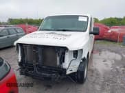 ✅ 2019 Nissan NV Cargo S • VIN: 1N6BF0KY0KN808846 • Lot: 41946597. Wystawiony na IAAI z przebiegiem 128 372 mil. Bezpłatny archiwum sprzedaży aukcyjnych z USA i szczegółowy raport historii pojazdu na DreamBid. Zdjęcie 13.