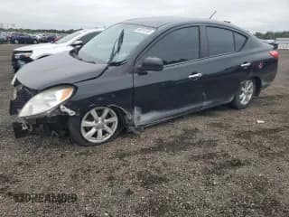 ✅ 2013 Nissan Versa SL • VIN: 3N1CN7AP7DL820266 • Lot: 69510735. Wystawiony na Copart z przebiegiem 143 316 mil. Bezpłatny archiwum sprzedaży aukcyjnych z USA i szczegółowy raport historii pojazdu na DreamBid. Zdjęcie 1.