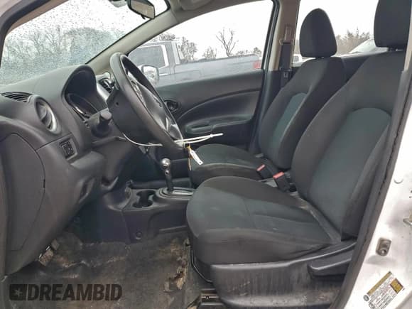 ✅ 2019 Nissan Note SV • VIN: 3N1CE2CP9KL354496 • Lot: 94348165. Wystawiony na Copart z przebiegiem 97 569 mil. Bezpłatny archiwum sprzedaży aukcyjnych z USA i szczegółowy raport historii pojazdu na DreamBid. Zdjęcie 7.