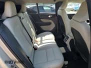 ✅ 2019 Volvo XC40 Inscription • VIN: YV4162UL4K2149843 • Лот: 60146695. Опубликован ранее на Copart с пробегом 13 724 миль. Бесплатный доступ к архиву аукционных продаж из США и подробный отчёт об истории автомобиля на DreamBid. Изображение 11.