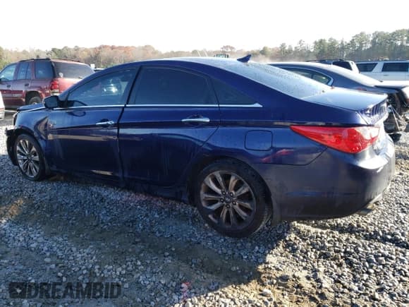 ✅ 2011 Hyundai Sonata SE • VIN: 5NPEC4AB0BH186939 • Lot: 76527283. Listed on Copart with 279,007 mi. Free auction sales archive from the USA and detailed vehicle history report at DreamBid. Image 2.