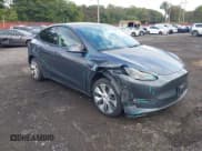✅ 2023 Tesla Model Y Long Range • VIN: 7SAYGDEE8PF893611 • Lot: 43309229. Wystawiony na IAAI z przebiegiem 76 774 mil. Bezpłatny archiwum sprzedaży aukcyjnych z USA i szczegółowy raport historii pojazdu na DreamBid. Zdjęcie 1.