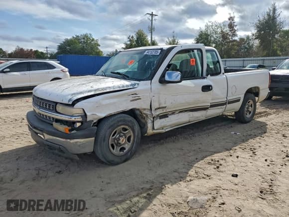✅ 2000 Chevrolet Silverado 1500 • VIN: 2GCEC19W4Y1280547 • Lot: 94152705. Listed on Copart with 451,874 mi. Free auction sales archive from the USA and detailed vehicle history report at DreamBid. Image 1.