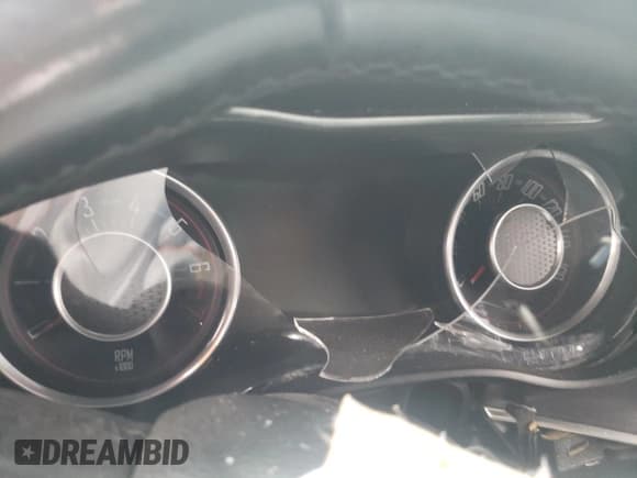 ✅ 2016 Dodge Challenger SXT • VIN: 2C3CDZAG9GH130869 • Lot: 62336414. Wystawiony na Copart z przebiegiem Nie podano. Bezpłatny archiwum sprzedaży aukcyjnych z USA i szczegółowy raport historii pojazdu na DreamBid. Zdjęcie 9.