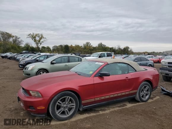 ✅ 2010 Ford Mustang V6 • VIN: 1ZVBP8EN7A5111881 • Lot: 90433715. Listed on Copart with 202,139 mi. Free auction sales archive from the USA and detailed vehicle history report at DreamBid. Image 1.