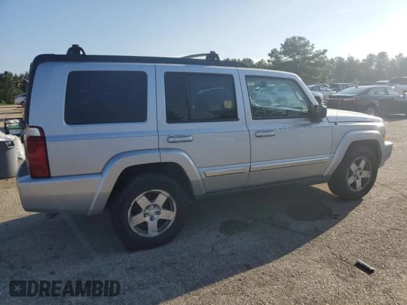 ✅ 2010 Jeep Commander Sport • VIN: 1J4RG4GK4AC125711 • Lot: 60369545. Listed on Copart with 209,522 mi. Free auction sales archive from the USA and detailed vehicle history report at DreamBid. Image 3.