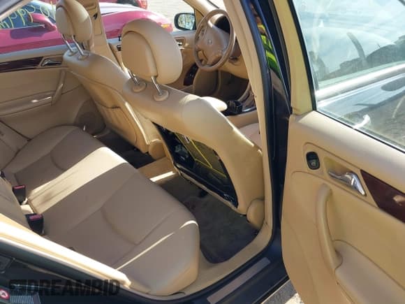 ✅ 2002 Mercedes-Benz C 230/260/280/320 • VIN: WDBRF61J42F179299 • Lot: 40746971. Wystawiony na IAAI z przebiegiem 110 494 mil. Bezpłatny archiwum sprzedaży aukcyjnych z USA i szczegółowy raport historii pojazdu na DreamBid. Zdjęcie 8.