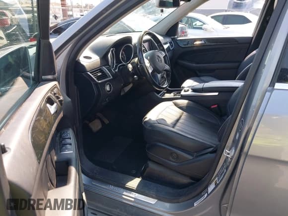 ✅ 2016 Mercedes-Benz GL 450 • VIN: 4JGDF6EE6GA701231 • Лот: 42686866. Опубликован ранее на IAAI с пробегом 83 084 миль. Бесплатный доступ к архиву аукционных продаж из США и подробный отчёт об истории автомобиля на DreamBid. Изображение 5.