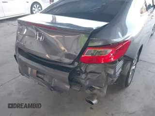 ✅ 2015 Honda Accord EX-L • VIN: 1HGCT1B88FA013046 • Lot: 43635032. Wystawiony na IAAI z przebiegiem 132 902 mil. Bezpłatny archiwum sprzedaży aukcyjnych z USA i szczegółowy raport historii pojazdu na DreamBid. Zdjęcie 6.