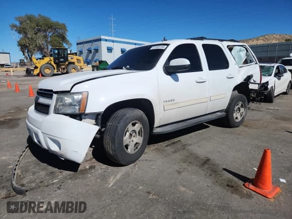 ✅ 2013 Chevrolet Tahoe LT • VIN: 1GNSCBE05DR313851 • Lot: 87058155. Listed on Copart with 178,882 mi. Free auction sales archive from the USA and detailed vehicle history report at DreamBid. Image 1.