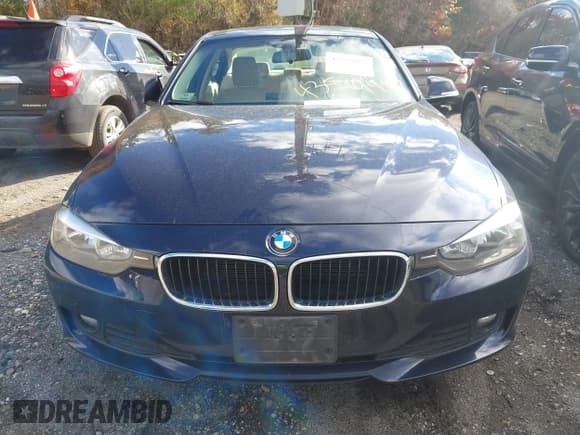 ✅ 2015 BMW 3 Series 320i xDrive • VIN: WBA3C3C58FP663102 • Lot: 43589485. Listed on IAAI with 182,582 mi. Free auction sales archive from the USA and detailed vehicle history report at DreamBid. Image 12.