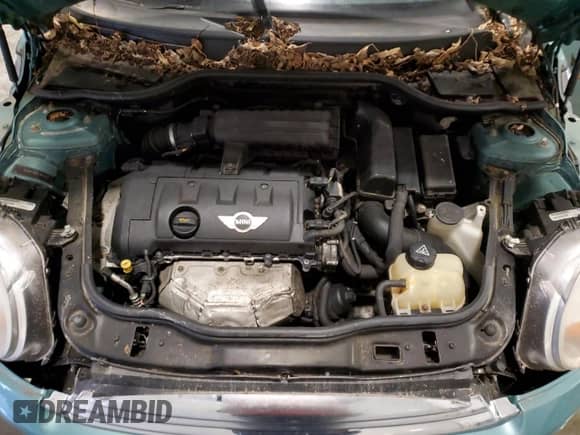 2012 MINI Hardtop с VIN WMWSU3C50CT258623, выставлен на аукционе Copart как лот 82439004 с пробегом 98 093 миль миль и Списание • Salvage title. История ставок и продаж доступна на DreamBid. Изображение 11.