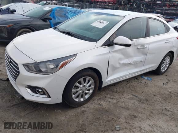 2020 Hyundai Accent SE z VIN 3KPC24A6XLE111619, wystawiony jako IAAI lot #42849017 z przebiegiem 60 288 mil mil oraz . Historia ofert i sprzedaży dostępna na DreamBid. Obrazek 17.