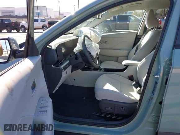 2024 Hyundai Kona SEL with VIN KM8HB3AB3RU117751, listed as a IAAI auction lot 41586130 with 1,335 mi miles and . Bid and sale history available at DreamBid. Image 5.