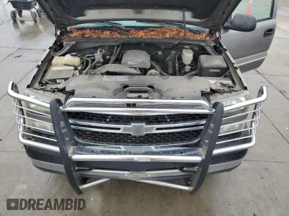 ✅ 2006 Chevrolet Silverado 2500HD LT2 • VIN: 1GCHC23U06F178646 • Лот: 93594115. Опубликован ранее на Copart с пробегом 252 232 миль. Бесплатный доступ к архиву аукционных продаж из США и подробный отчёт об истории автомобиля на DreamBid. Изображение 11.