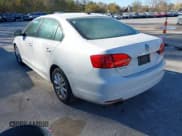 ✅ 2011 Volkswagen Jetta SE • VIN: 3VWDZ7AJ2BM319355 • Lot: 43669991. Wystawiony na IAAI z przebiegiem 177 438 mil. Bezpłatny archiwum sprzedaży aukcyjnych z USA i szczegółowy raport historii pojazdu na DreamBid. Zdjęcie 3.