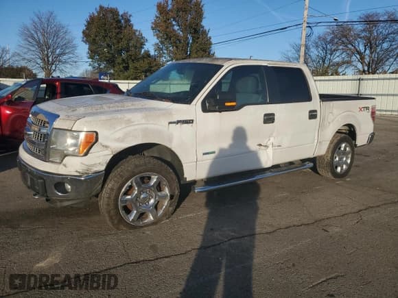 ✅ 2014 Ford F-150 XL • VIN: 1FTFW1ETXEFC76367 • Lot: 91965545. Wystawiony na Copart z przebiegiem 240 969 mil. Bezpłatny archiwum sprzedaży aukcyjnych z USA i szczegółowy raport historii pojazdu na DreamBid. Zdjęcie 1.