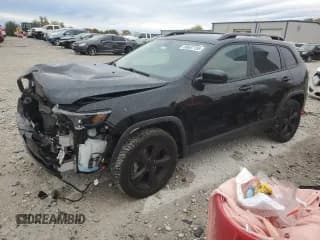 ✅ 2019 Jeep Cherokee Altitude • VIN: 1C4PJMLB1KD464796 • Lot: 86637155. Wystawiony na Copart z przebiegiem 100 109 mil. Bezpłatny archiwum sprzedaży aukcyjnych z USA i szczegółowy raport historii pojazdu na DreamBid. Zdjęcie 1.