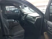 ✅ 2015 Chevrolet Tahoe Commercial • VIN: 1GNLC2EC0FR629983 • Lot: 41917584. Wystawiony na IAAI z przebiegiem 111 461 mil. Bezpłatny archiwum sprzedaży aukcyjnych z USA i szczegółowy raport historii pojazdu na DreamBid. Zdjęcie 5.