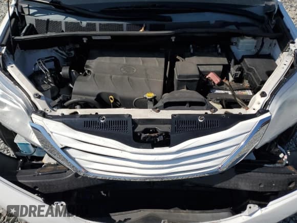 ✅ 2015 Toyota Sienna LE AAS • VIN: 5TDKK3DC3FS589057 • Lot: 80193055. Listed on Copart with 168,458 mi. Free auction sales archive from the USA and detailed vehicle history report at DreamBid. Image 12.