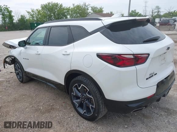 ✅ 2021 Chevrolet Blazer RS • VIN: 3GNKBKRS9MS529990 • Lot: 42440982. Wystawiony na IAAI z przebiegiem 51 701 mil. Bezpłatny archiwum sprzedaży aukcyjnych z USA i szczegółowy raport historii pojazdu na DreamBid. Zdjęcie 3.