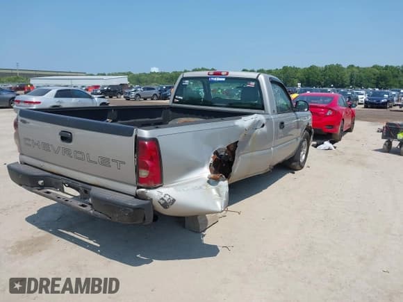 ✅ 2005 Chevrolet Silverado 1500 Work Truck • VIN: 1GCEC14X75Z136767 • Lot: 42467837. Listed on IAAI with 214,418 mi. Free auction sales archive from the USA and detailed vehicle history report at DreamBid. Image 4.