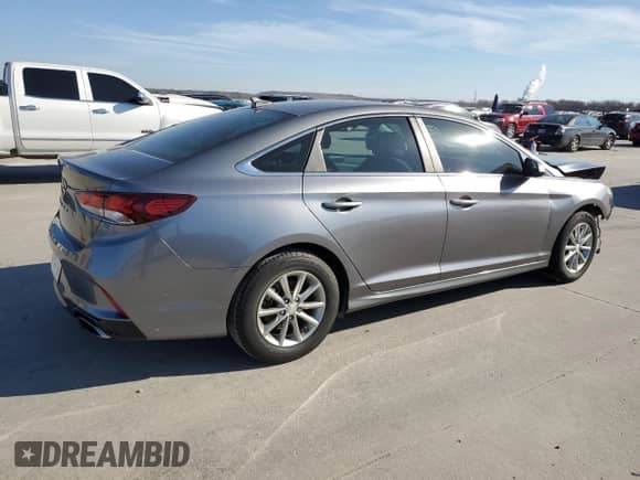 2018 Hyundai Sonata SE z VIN 5NPE24AF4JH703003, wystawiony jako Copart lot #87834815 z przebiegiem 81 993 mil mil oraz Szkoda całkowita • Salvage title. Historia ofert i sprzedaży dostępna na DreamBid. Obrazek 3.
