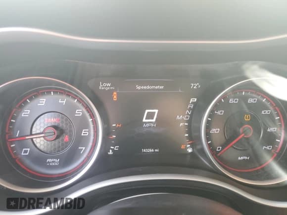 ✅ 2018 Dodge Charger GT • VIN: 2C3CDXJG2JH201437 • Lot: 90813545. Wystawiony na Copart z przebiegiem 143 266 mil. Bezpłatny archiwum sprzedaży aukcyjnych z USA i szczegółowy raport historii pojazdu na DreamBid. Zdjęcie 9.