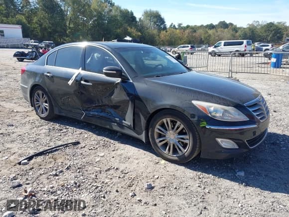 ✅ 2013 Hyundai Genesis 3.8L • VIN: KMHGC4DD9DU253760 • Lot: 43523989. Listed on IAAI with 198,612 mi. Free auction sales archive from the USA and detailed vehicle history report at DreamBid. Image 1.