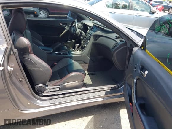 ✅ 2014 Hyundai Genesis Coupe 2.0T • VIN: KMHHT6KD6EU114447 • Lot: 42561898. Wystawiony na IAAI z przebiegiem 101 453 mil. Bezpłatny archiwum sprzedaży aukcyjnych z USA i szczegółowy raport historii pojazdu na DreamBid. Zdjęcie 5.