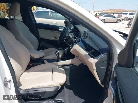 ✅ 2018 BMW X2 sDrive28i • VIN: WBXYJ3C37JEJ82536 • Lot: 42007039. Listed on IAAI with 76,626 mi. Free auction sales archive from the USA and detailed vehicle history report at DreamBid. Image 5.