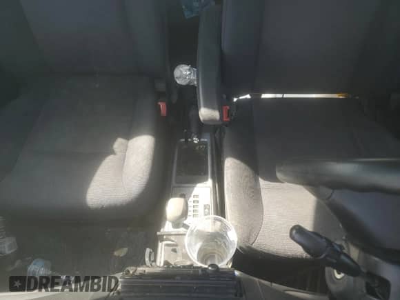 2010 Chevrolet Aveo 1LT с VIN KL1TD5DE3AB092643, выставлен на аукционе Copart как лот 74126394 с пробегом Не указан миль и Чистый • Clean title. История ставок и продаж доступна на DreamBid. Изображение 8.