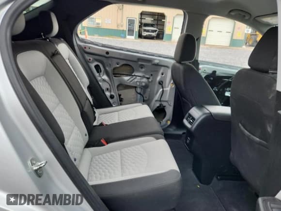 ✅ 2020 Chevrolet Equinox LT • VIN: 2GNAXJEV5L6161652 • Лот: 82504515. Опубликован ранее на Copart с пробегом 72 882 миль. Бесплатный доступ к архиву аукционных продаж из США и подробный отчёт об истории автомобиля на DreamBid. Изображение 10.