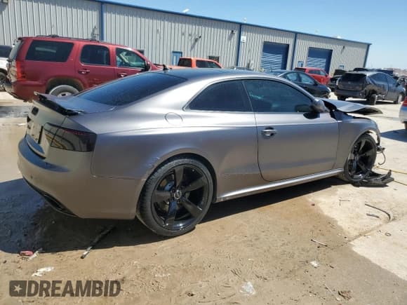 ✅ 2013 Audi RS 5 • VIN: WUAC6AFR1DA901260 • Lot: 71126734. Wystawiony na Copart z przebiegiem 105 779 mil. Bezpłatny archiwum sprzedaży aukcyjnych z USA i szczegółowy raport historii pojazdu na DreamBid. Zdjęcie 3.