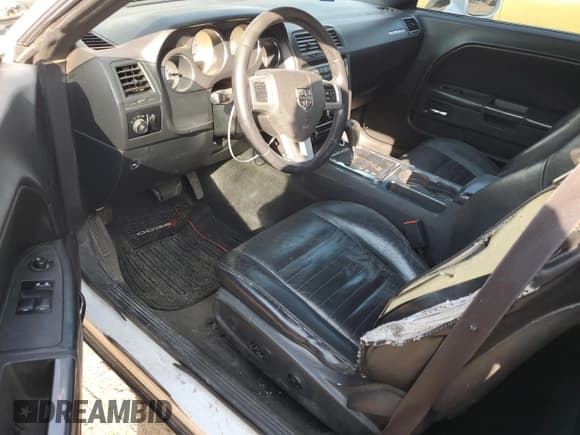 ✅ 2011 Dodge Challenger • VIN: 2B3CJ4DG1BH510267 • Lot: 75821624. Wystawiony na Copart z przebiegiem 159 795 mil. Bezpłatny archiwum sprzedaży aukcyjnych z USA i szczegółowy raport historii pojazdu na DreamBid. Zdjęcie 8.