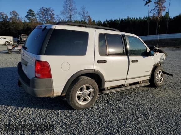 ✅ 2004 Ford Explorer XLS • VIN: 1FMZU72K54ZA73493 • Lot: 92523555. Wystawiony na Copart z przebiegiem 138 276 mil. Bezpłatny archiwum sprzedaży aukcyjnych z USA i szczegółowy raport historii pojazdu na DreamBid. Zdjęcie 3.
