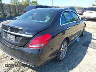 ✅ 2018 Mercedes-Benz C 300 • VIN: WDDWF4KB8JR404097 • Лот: 43128059. Опубликован ранее на IAAI с пробегом 62 796 миль. Бесплатный доступ к архиву аукционных продаж из США и подробный отчёт об истории автомобиля на DreamBid. Изображение 4.