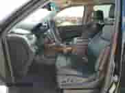 2017 Chevrolet Suburban LT z VIN 1GNSCHKC3HR306047, wystawiony jako Copart lot #72534444 z przebiegiem 151 748 mil mil oraz Szkoda całkowita • Salvage title. Historia ofert i sprzedaży dostępna na DreamBid. Obrazek 7.