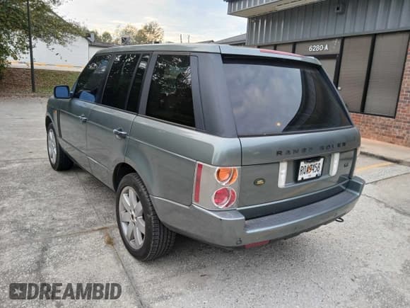 ✅ 2004 Land Rover Range Rover HSE • VIN: SALMF11404A167264 • Lot: 83259764. Wystawiony na Copart z przebiegiem 59 831 mil. Bezpłatny archiwum sprzedaży aukcyjnych z USA i szczegółowy raport historii pojazdu na DreamBid. Zdjęcie 3.