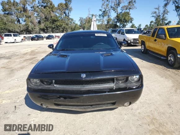 ✅ 2010 Dodge Challenger SE • VIN: 2B3CJ4DV5AH120303 • Lot: 88546555. Wystawiony na Copart z przebiegiem 173 473 mil. Bezpłatny archiwum sprzedaży aukcyjnych z USA i szczegółowy raport historii pojazdu na DreamBid. Zdjęcie 5.