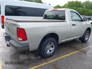 ✅ 2009 Dodge 1500 ST • VIN: 1D3HV16P59J524953 • Lot: 42309876. Wystawiony na IAAI z przebiegiem 133 768 mil. Bezpłatny archiwum sprzedaży aukcyjnych z USA i szczegółowy raport historii pojazdu na DreamBid. Zdjęcie 4.