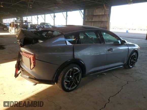 ✅ 2025 Kia K4 GT-Line • VIN: 3KPFW4DE6SE143552 • Lot: 84989045. Listed on Copart with 4,595 mi. Free auction sales archive from the USA and detailed vehicle history report at DreamBid. Image 3.