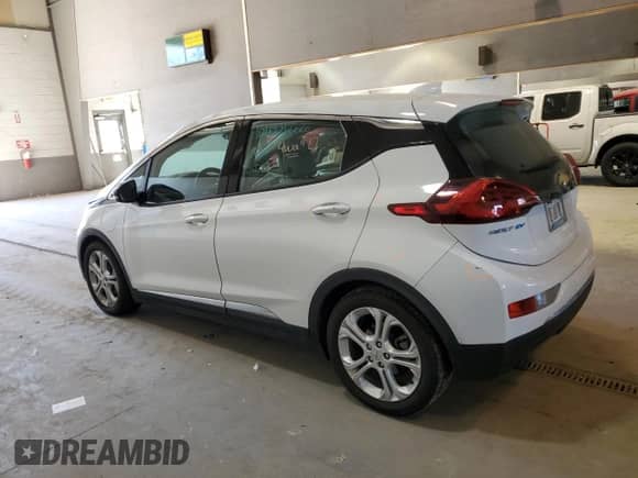 2017 Chevrolet Bolt EV LT z VIN 1G1FW6S08H4161573, wystawiony jako Copart lot #47360274 z przebiegiem 51 898 mil mil oraz . Historia ofert i sprzedaży dostępna na DreamBid. Obrazek 2.